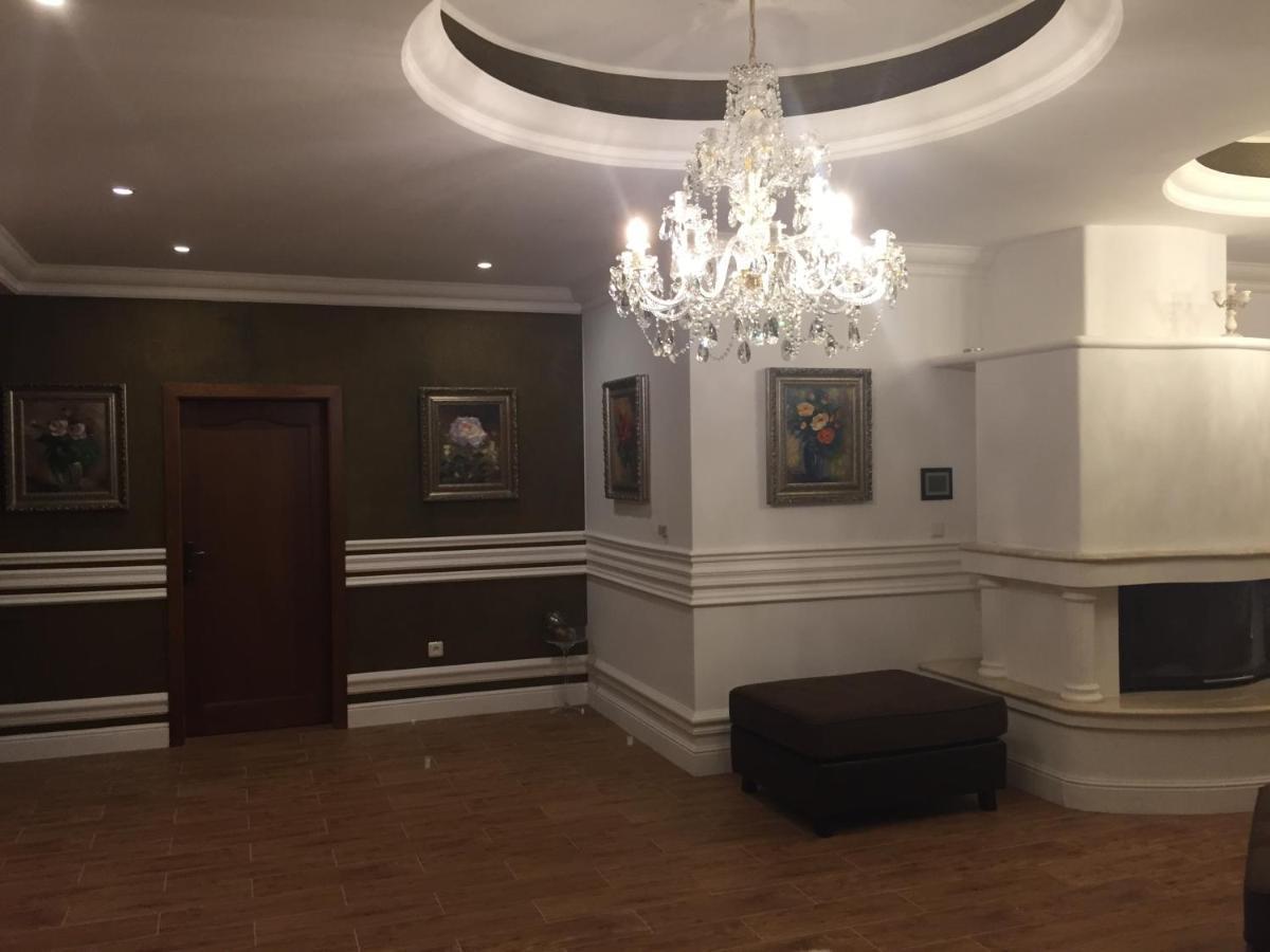 פזינוק Hotel Galeria Pezinska Baba מראה חיצוני תמונה